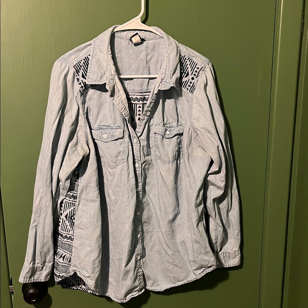 Torrid Light Blue Button Down With Black Geometri… - image 1